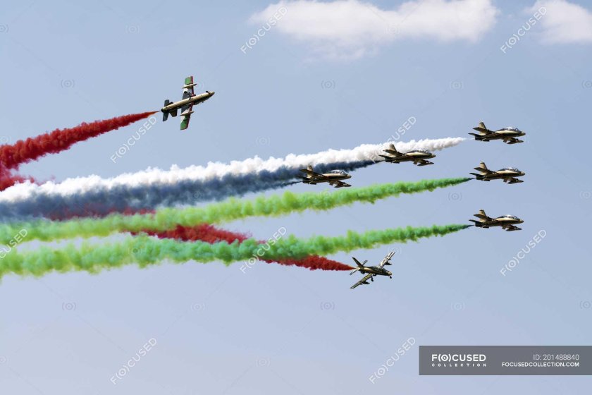 Пилотажная группа арабских Эмиратов