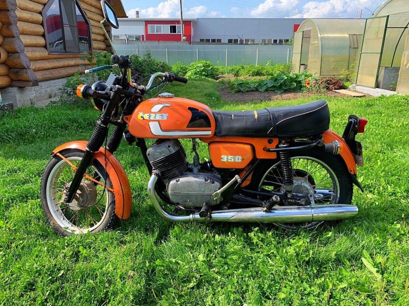 Мотоцикл Ява Чезет 350