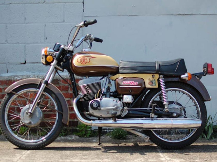 Мотоцикл Cezet-175