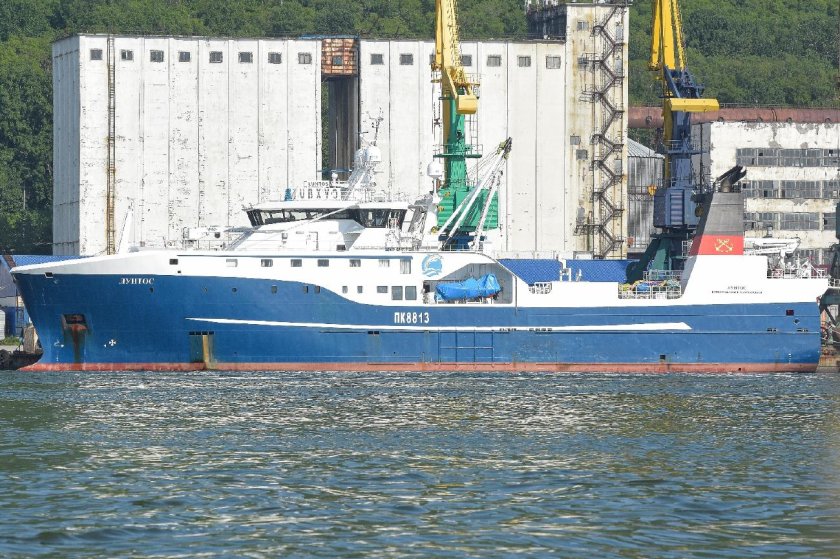 Лунтос судно