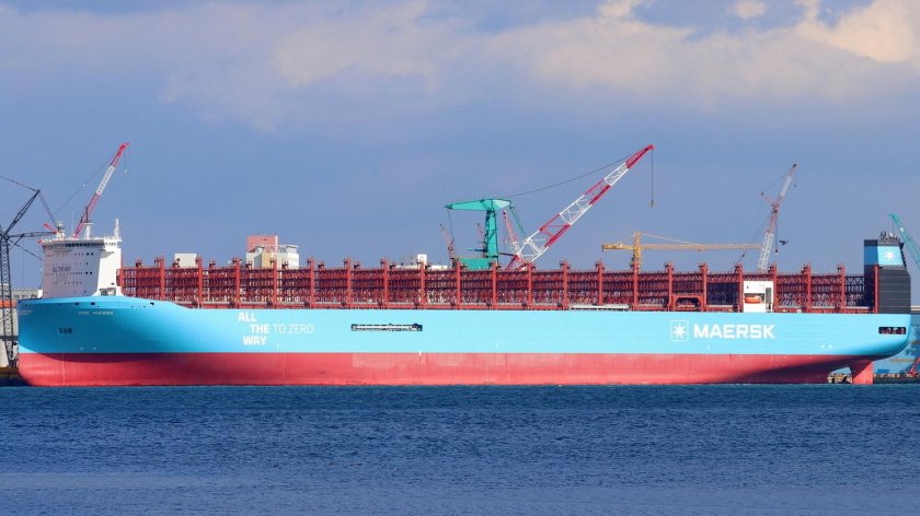 Длина контейнеровоза Maersk