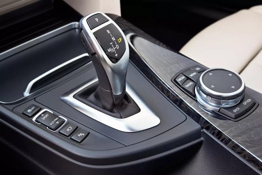 БМВ 3 коробка автомат