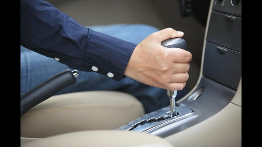 Ручка акселератора в автомобиле