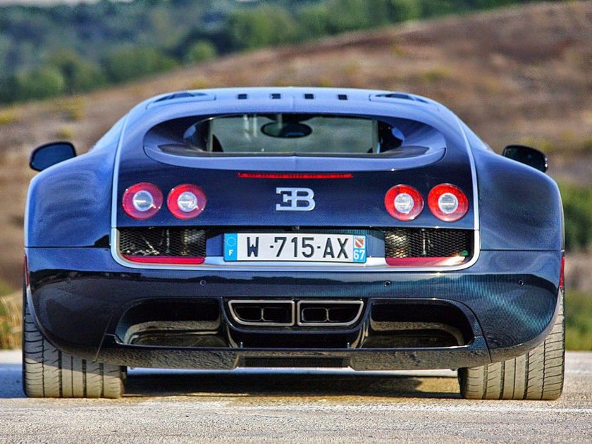 Бугатти Вейрон