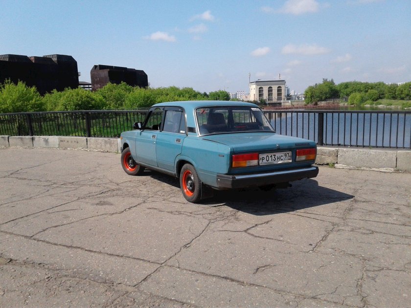 2107 Петергоф 404