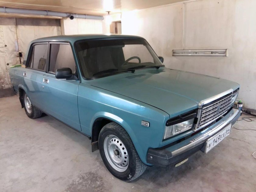 ВАЗ 2107 Петергоф 404