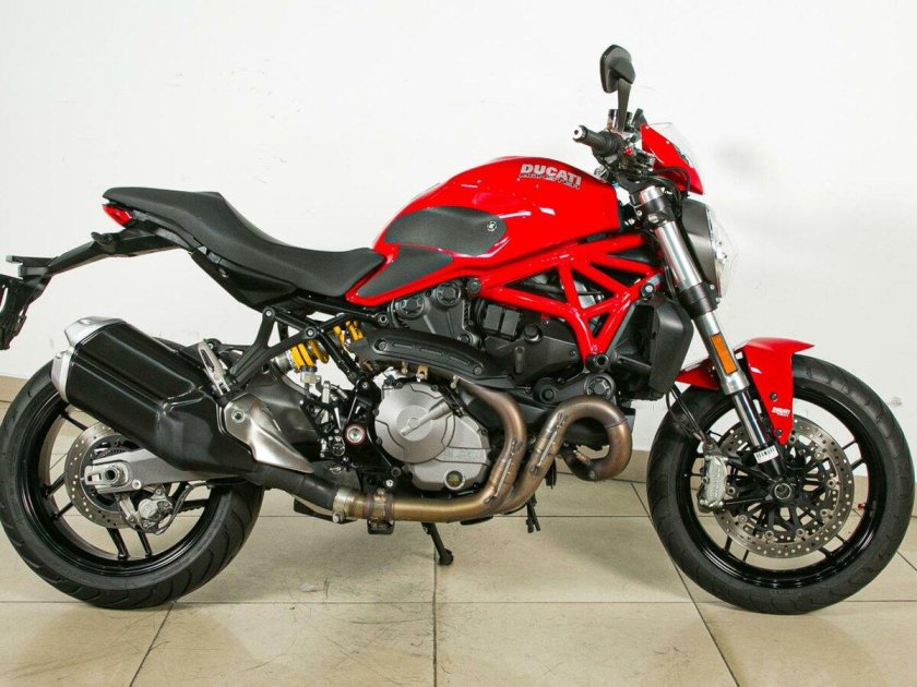 Дукати монстр 821