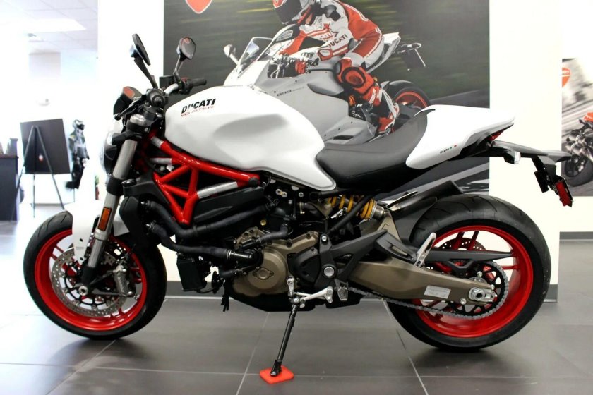 Ducati Monster 821