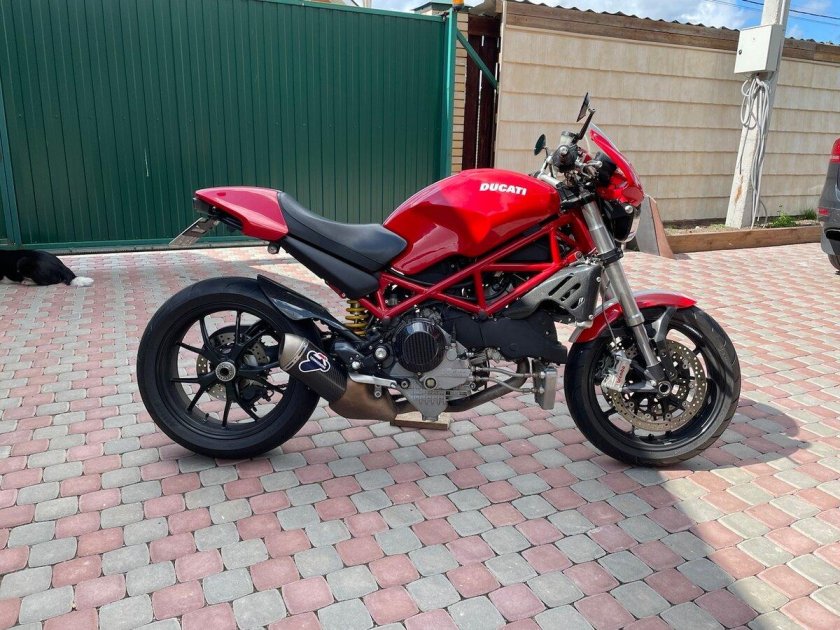 Дукати монстр 115