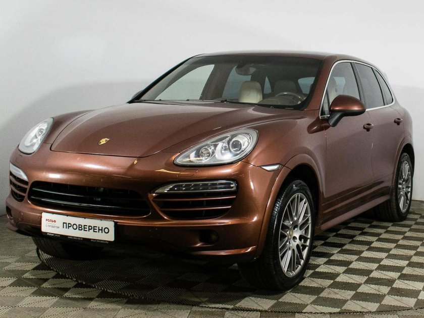 Porsche Cayenne 958 коричневый