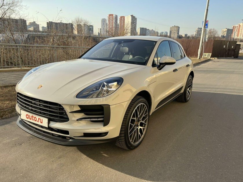 Порше Макан серый