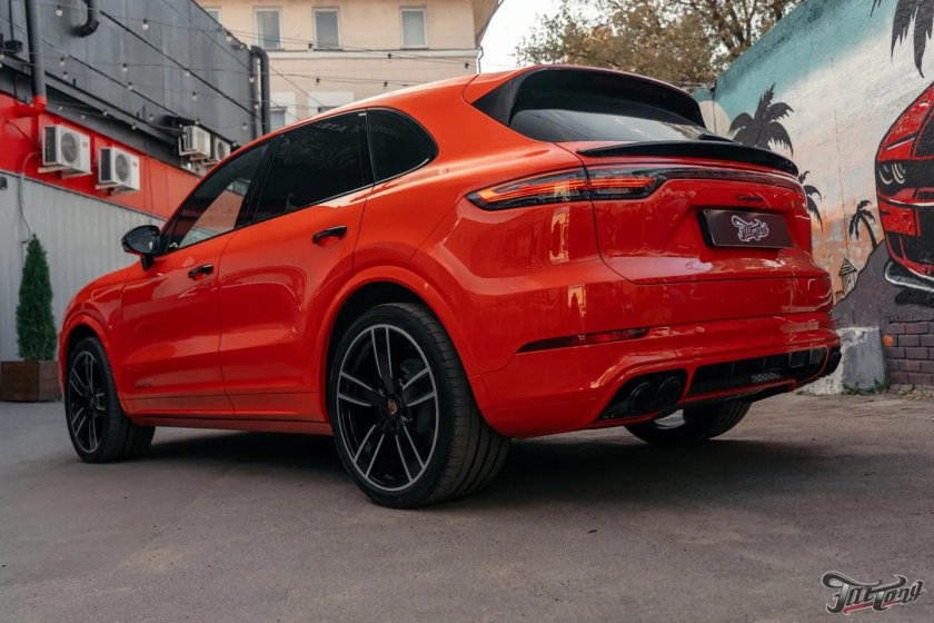Оклейка Porsche Cayenne оранжевый