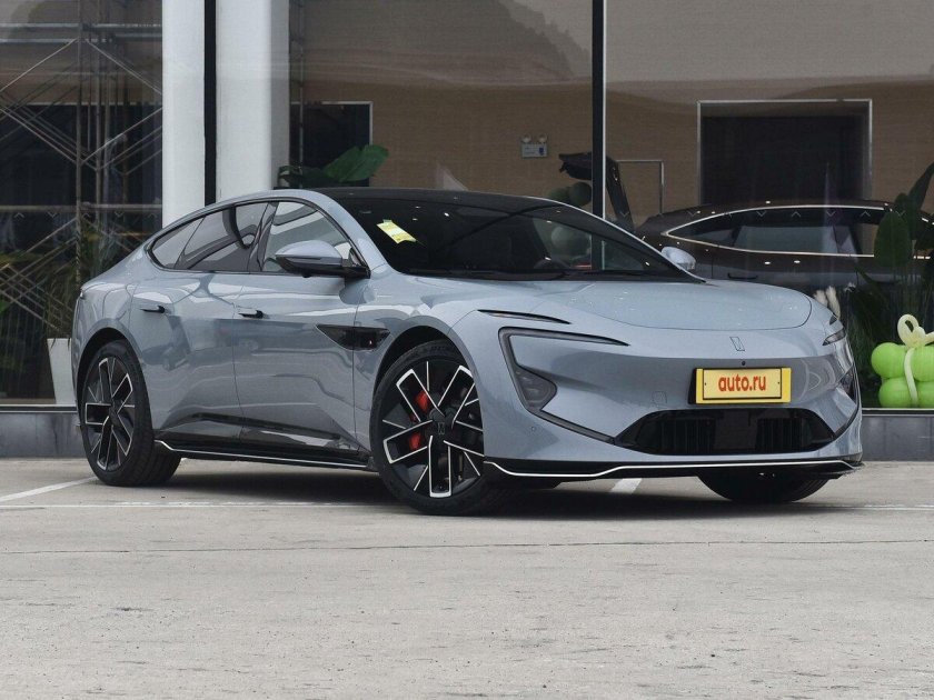 Электромобиль avatr 12