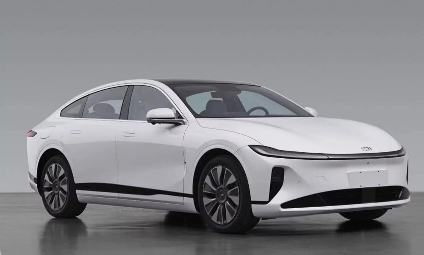 Changan седан 2023