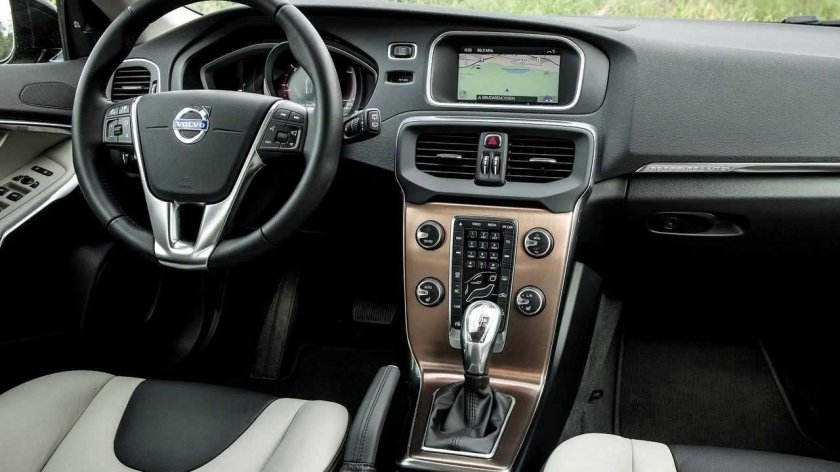 Volvo v40 cross country