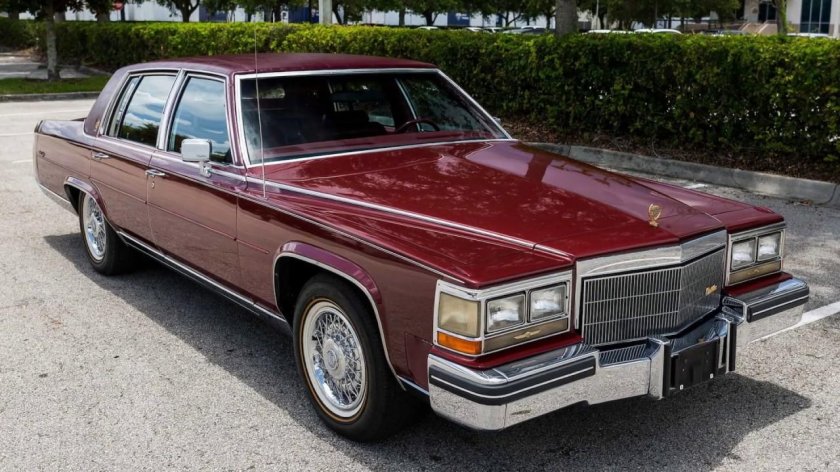 Cadillac Fleetwood Brougham 1985