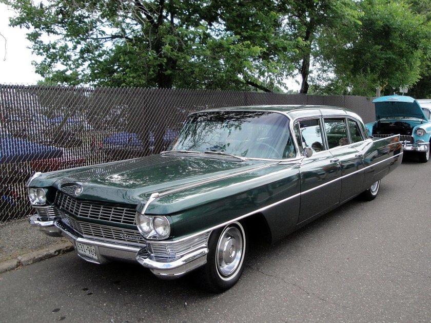 Cadillac fleetwood 75