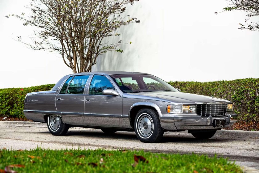 Cadillac fleetwood brougham 1993