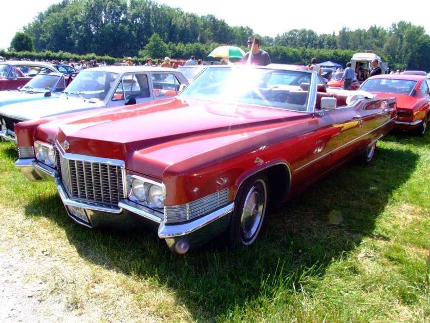 Кадиллак Девиль