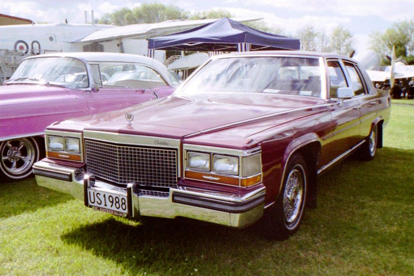 Cadillac Fleetwood 1988