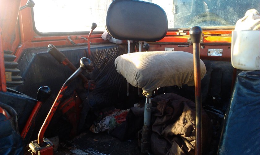 Салон трактора ЮМЗ 6