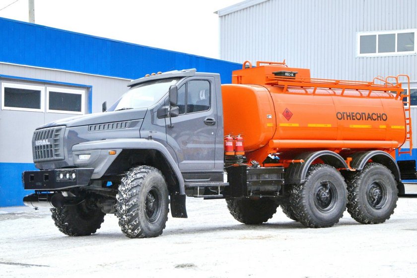 Автотопливозаправщик АТЗ-8 "Урал-next" 5557