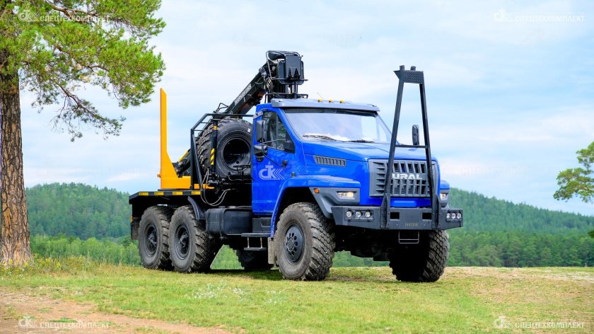 Урал 4320 лесовоз