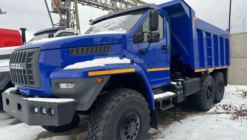 Самосвал урал