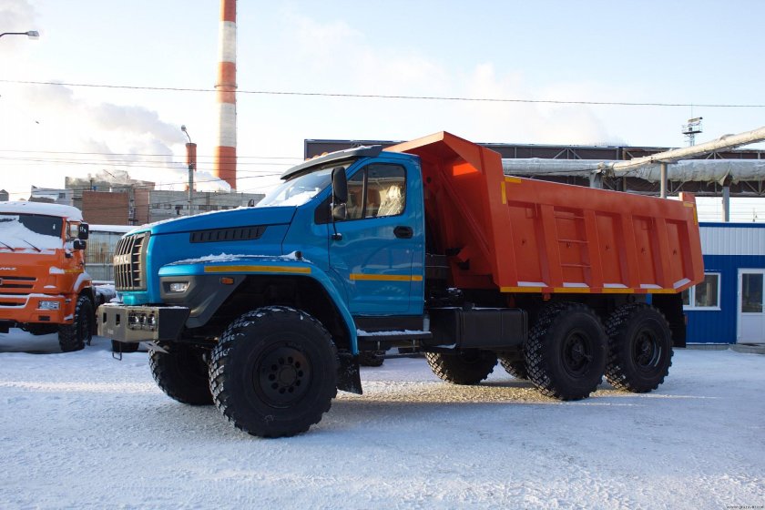 Самосвал Урал 55571-72