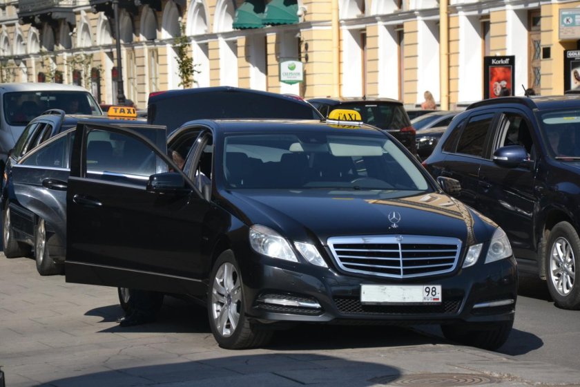 Мерседес в такси вип