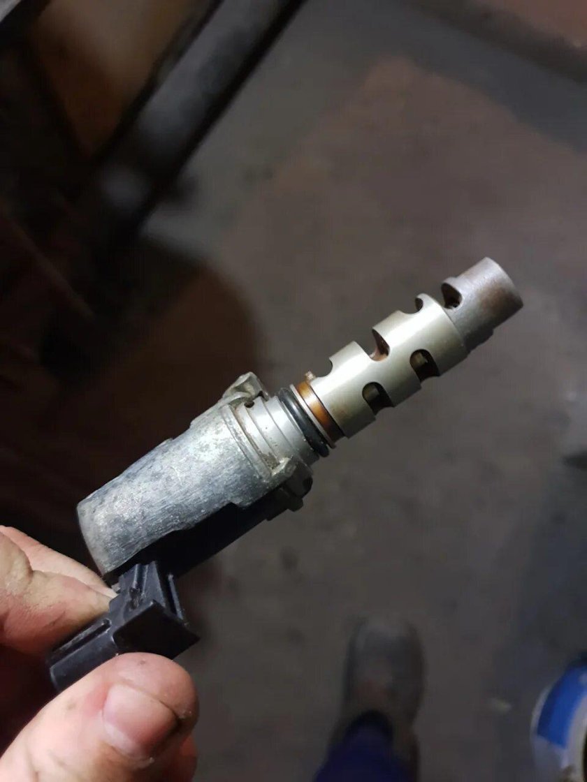 Клапан VVTI Тойота 2.4