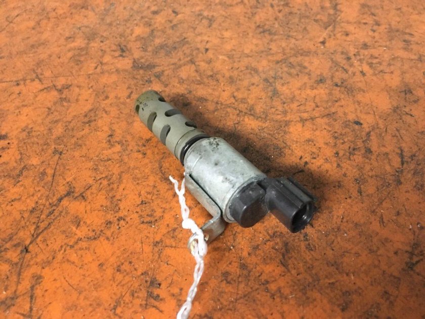 Тойота Авенсис клапан VVTI