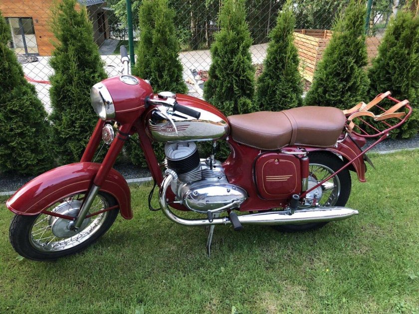 Мотоцикл ява 350 старушка