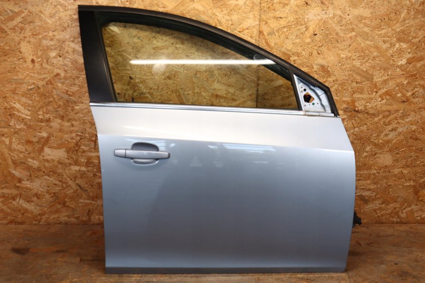 Правая дверь