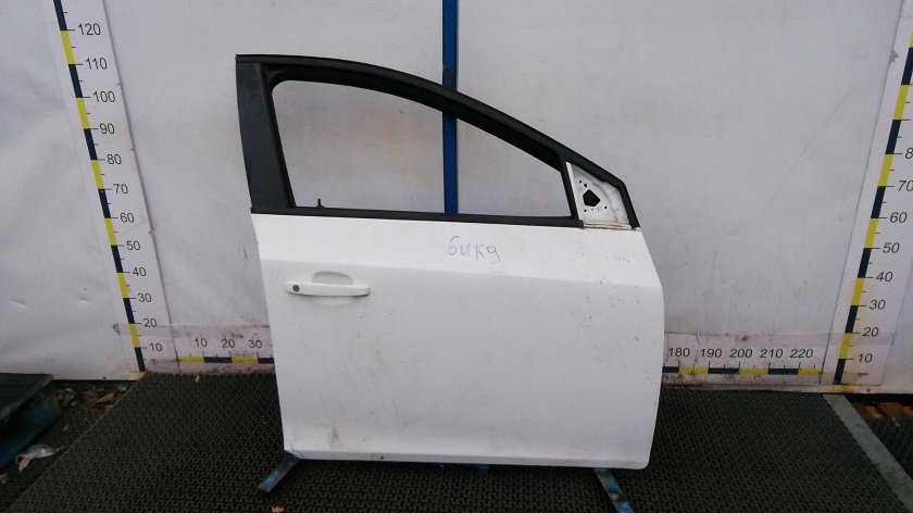 Дверь Шевроле Круз без дверных карт