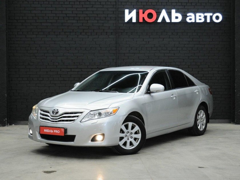 Toyota camry 2011
