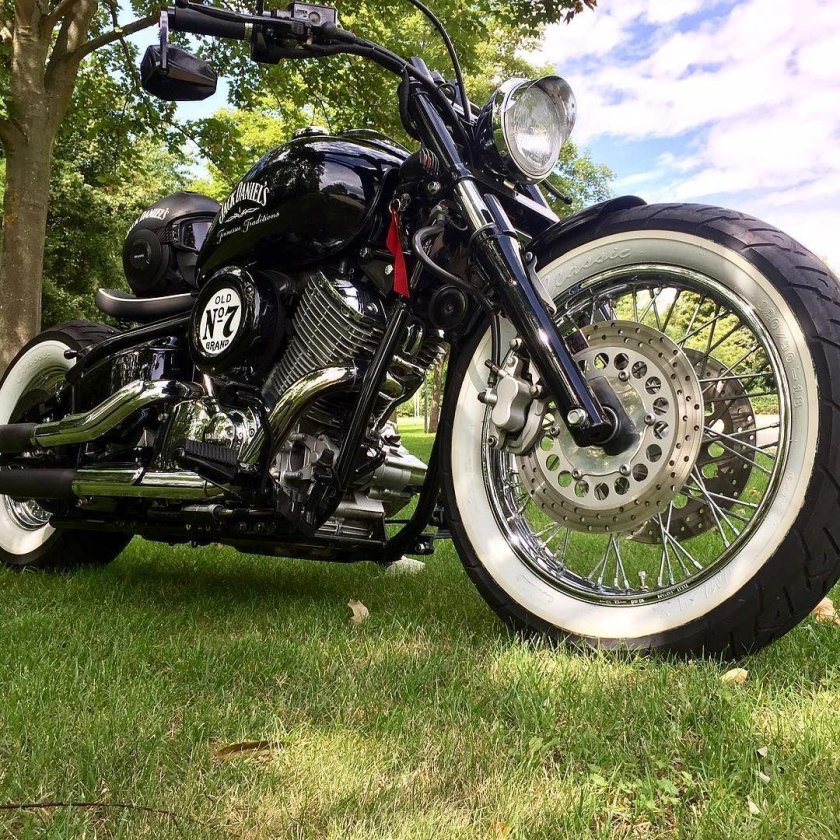 Yamaha XVS 1100 Bobber