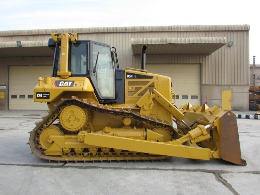 Бульдозер Катерпиллер д5