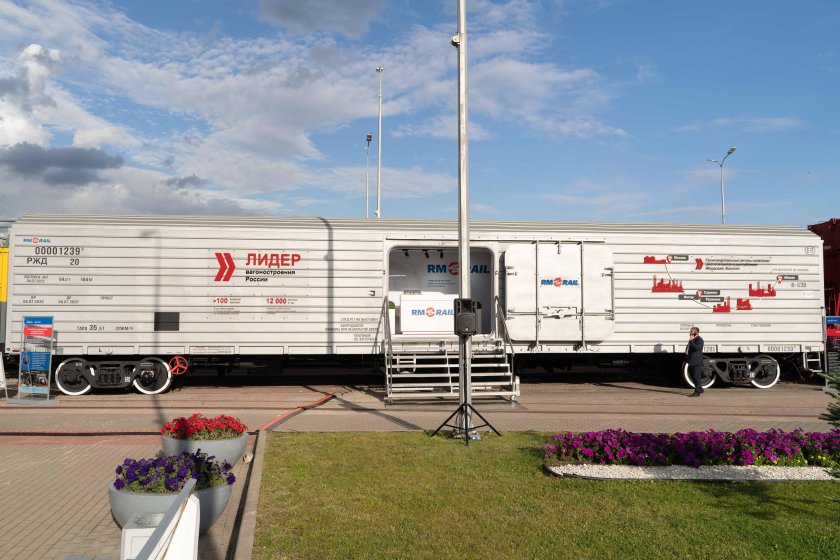 Изотермический вагон-термос модель 16-1807-04