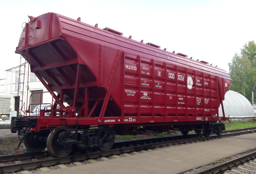 Хоппер минераловоз