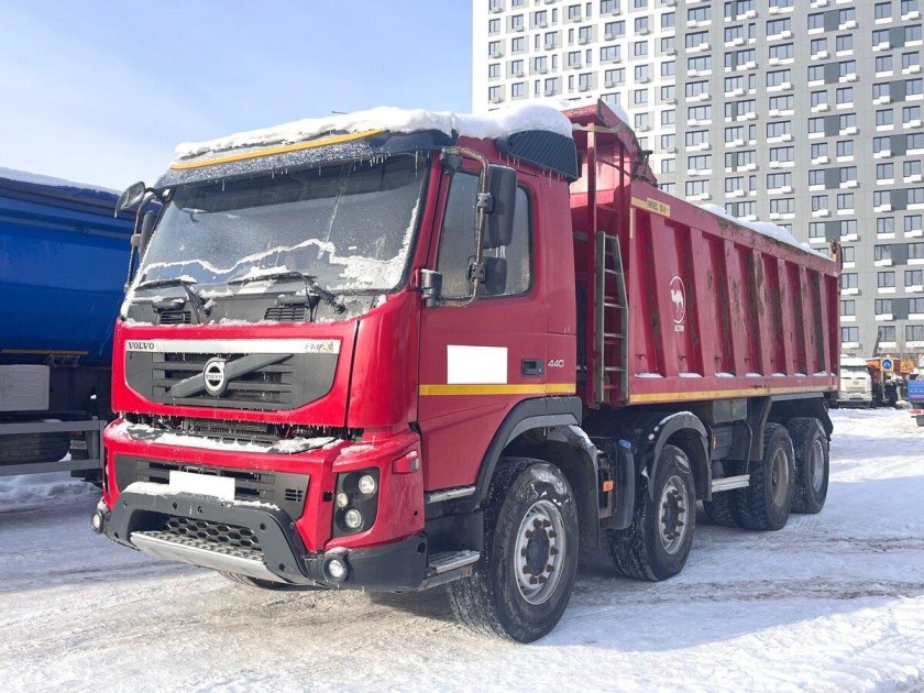 Самосвал вольво 8 х 4