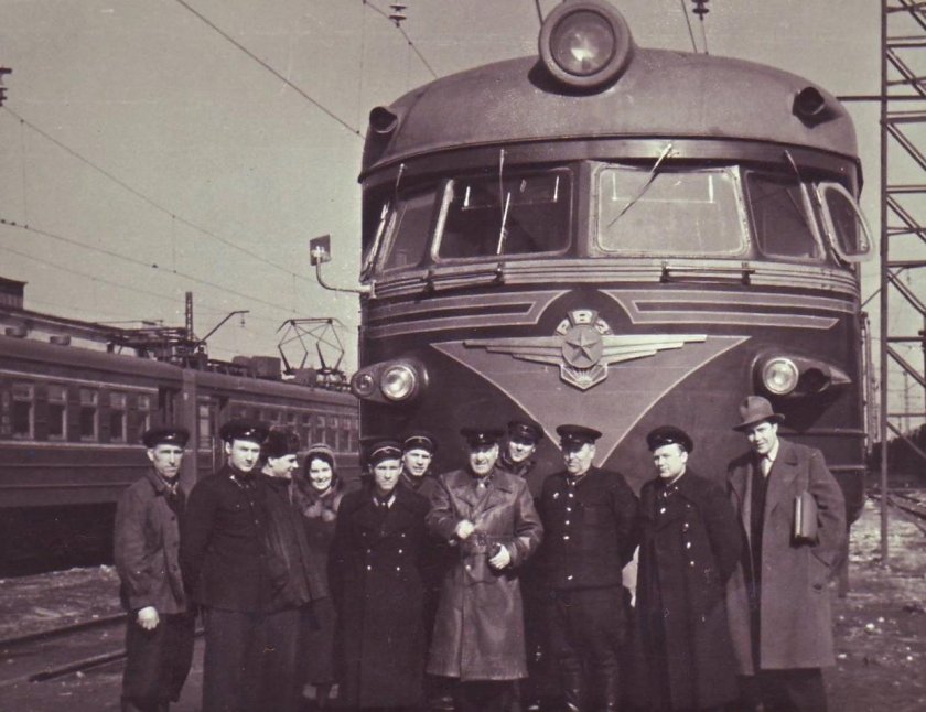 Эр1 электропоезд