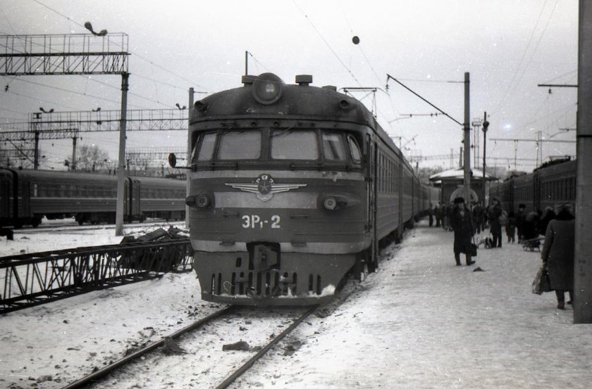 Эр1 электропоезд