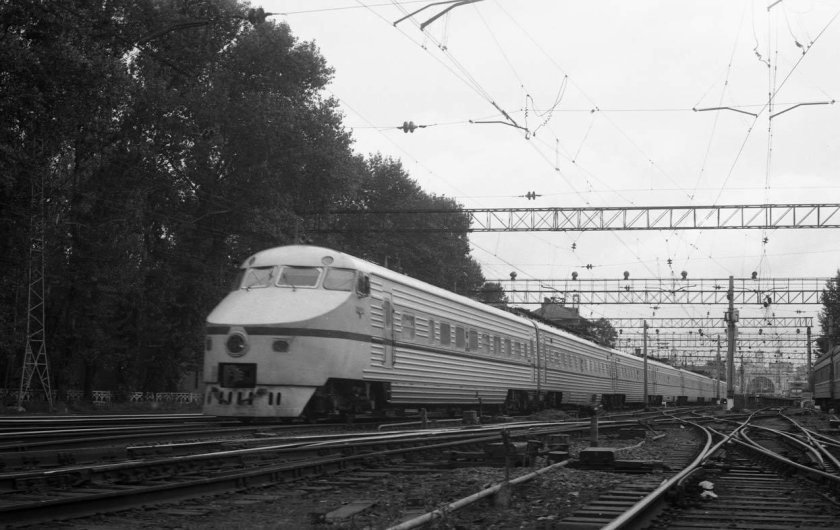 Электропоезд СССР. Эр200.