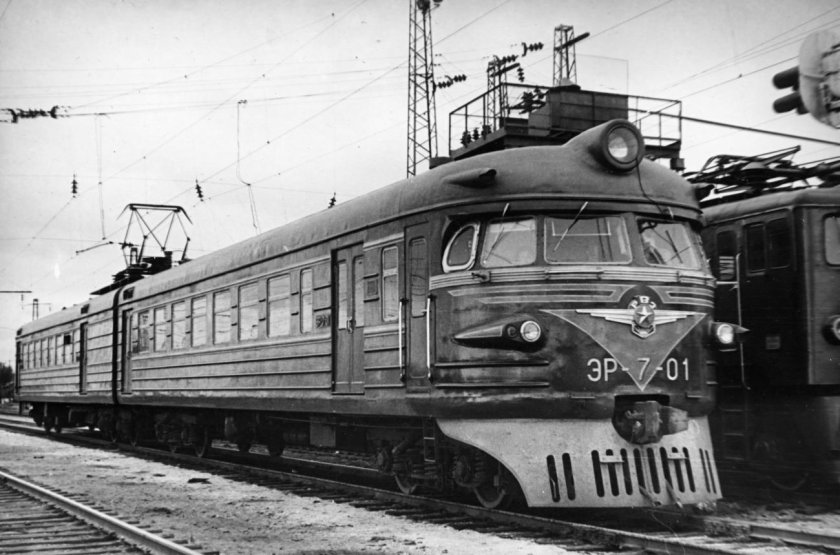 Эр1 электропоезд