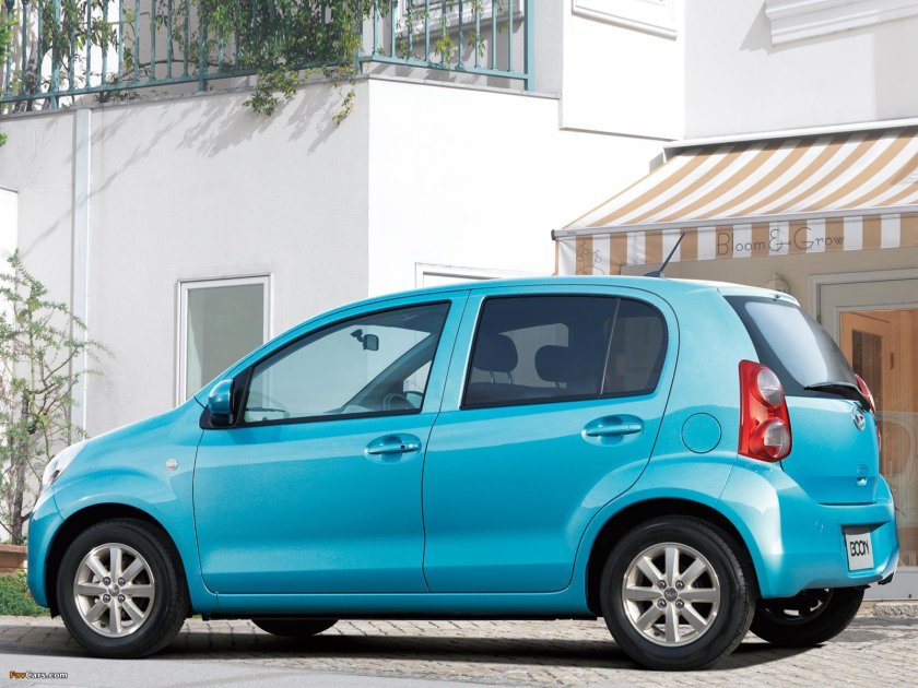 Daihatsu Boon 2010