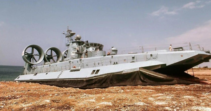 Малые десантные корабли на воздушной подушке проекта 12322