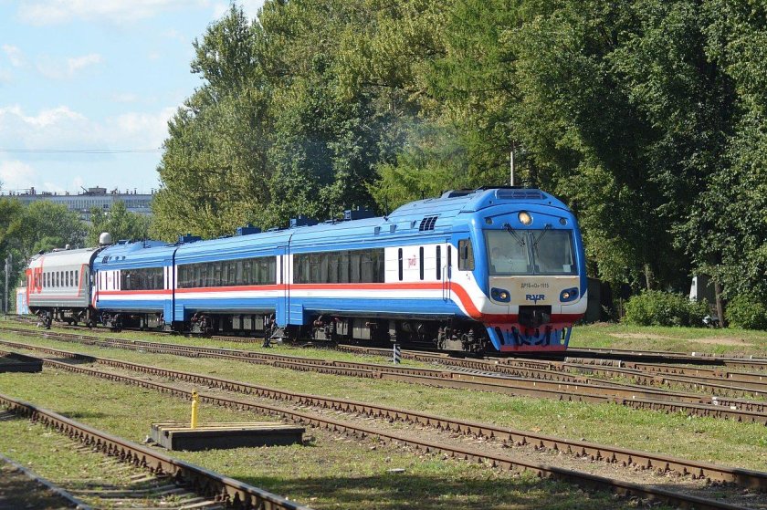Дизель поезд др 1