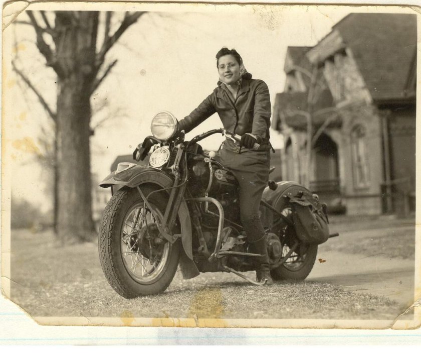 Харлей Дэвидсон старый ретро