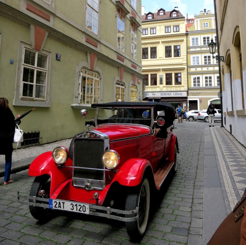 Praga автомобиль